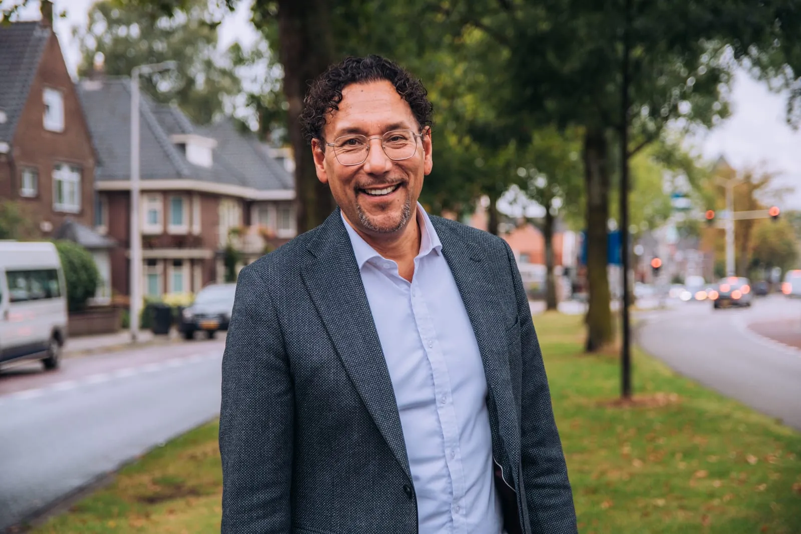 Willem Loupatty, bestuurder bij Wijkteams Enschede
